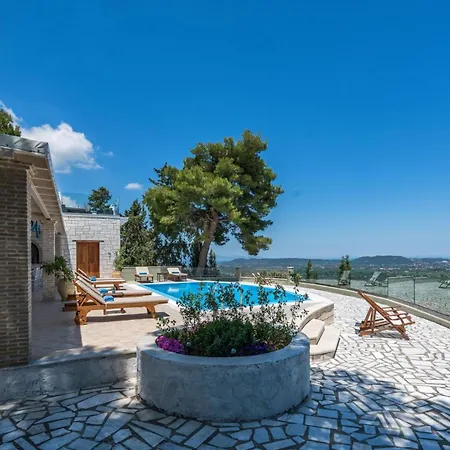 Castelli By Vintage Travel Lagopodhon