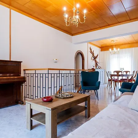 Castelli Villa Lagopodhon